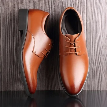  Мъжки луксозен бизнес обувки от оксфордской на кожата, дишащи вечерни обувки, мъжки офис сватбени обувки на равна подметка, гумени обувки
