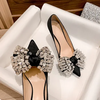  2023 Нови обувки-лодка с украса във вид на кристали и banta - дамски обувки на тънък ток, украсени с пайети, за сватбеното парти с остри пръсти на висок ток