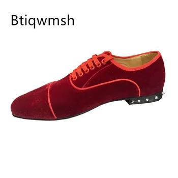  Червени луксозни кадифени мъжки обувки на плоска подметка с шнур с остри пръсти мъжки модни обувки за сватба